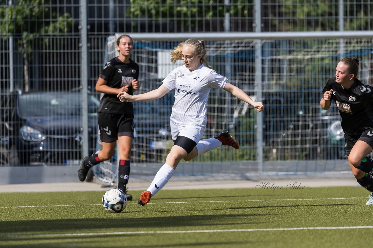 Bild 177 - wBJ Alstertal-Langenhorn - SV Henstedt-Ulzburg : Ergebnis: 4:1